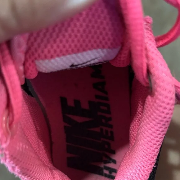 Nike Kids Pink and Black Ball Cleats - Picture 16 of 16